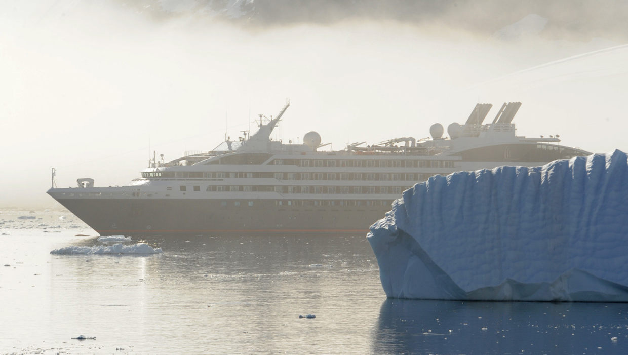 L'Austral in the Ice