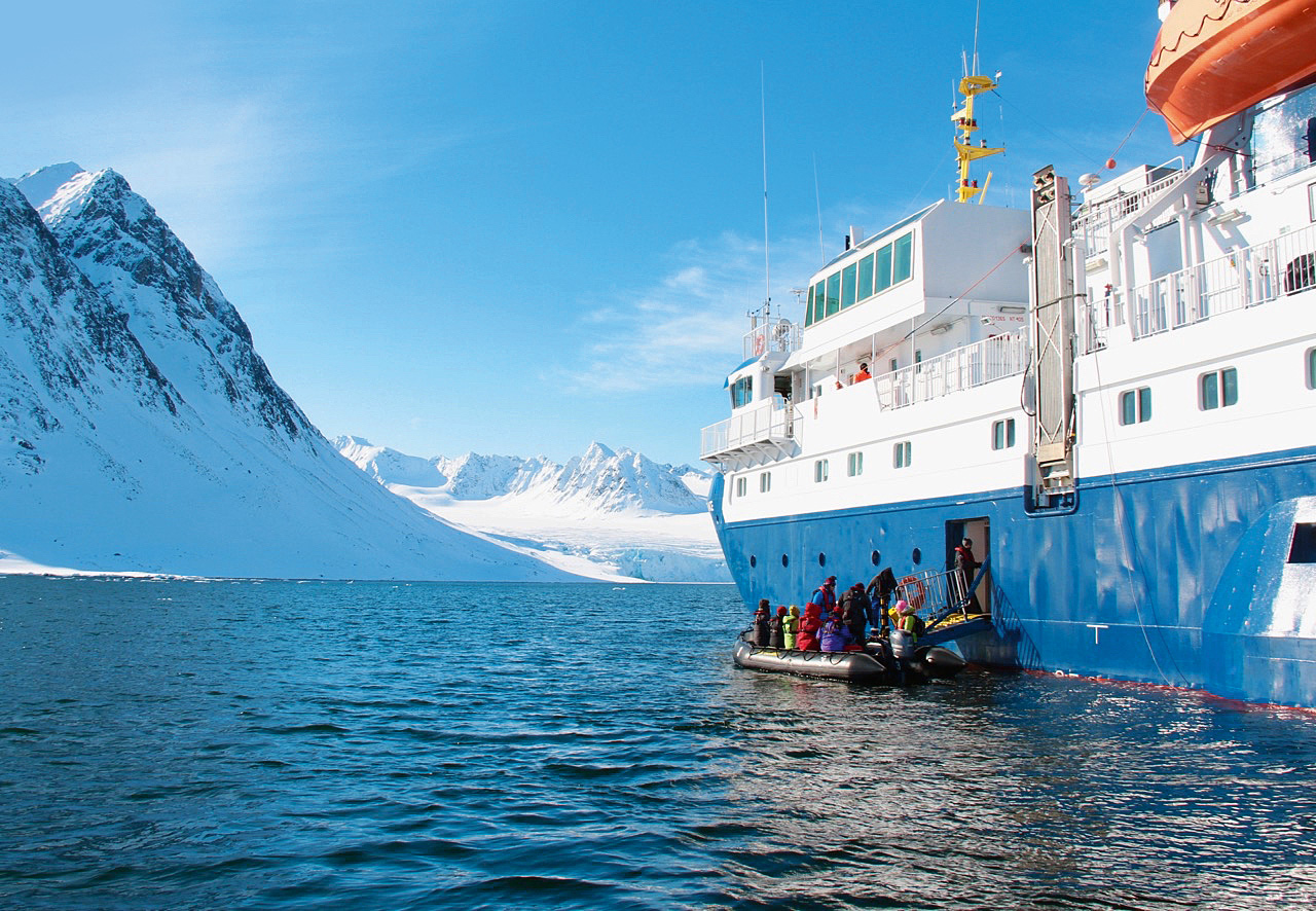 Zodiaccruise from the expedition ship MS Quest