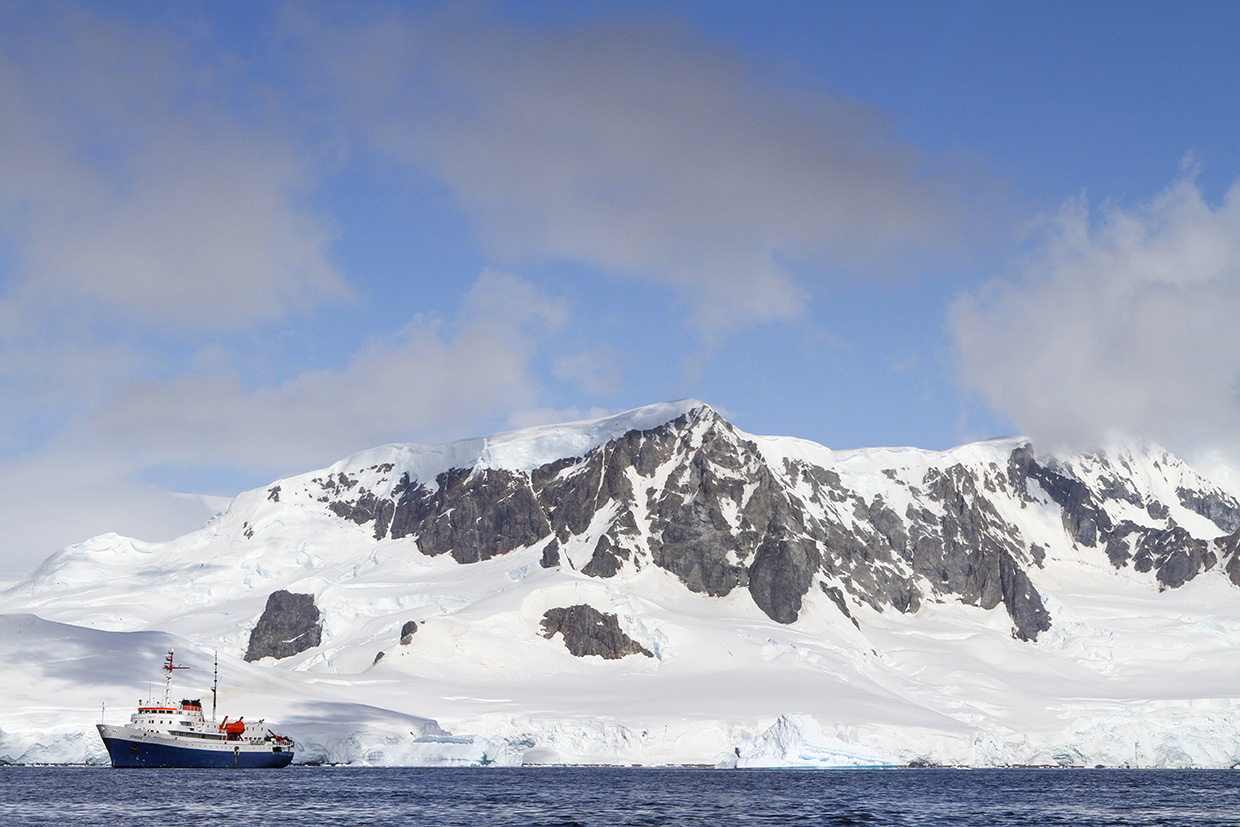 MV Ushuaia in Antarctica