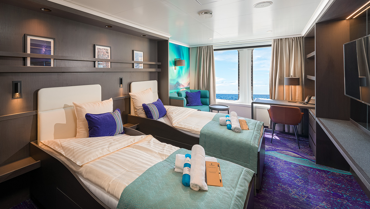 Cabin of  MS Hondius: Twin bed cabin deluxe