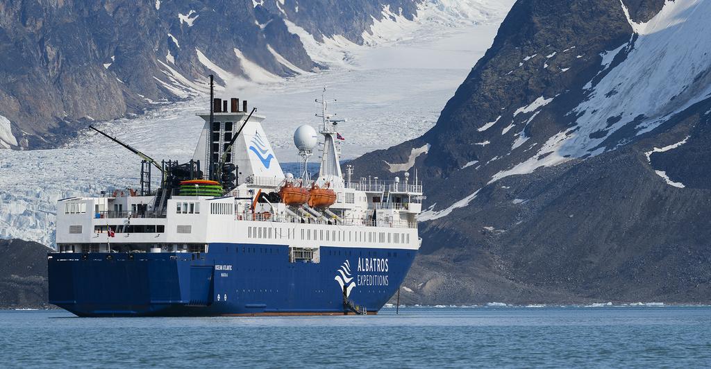 Ocean Atlantic with glacier