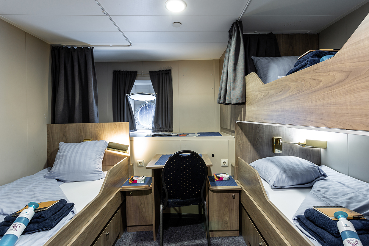 Cabin of  MS Plancius: Triple bed cabin