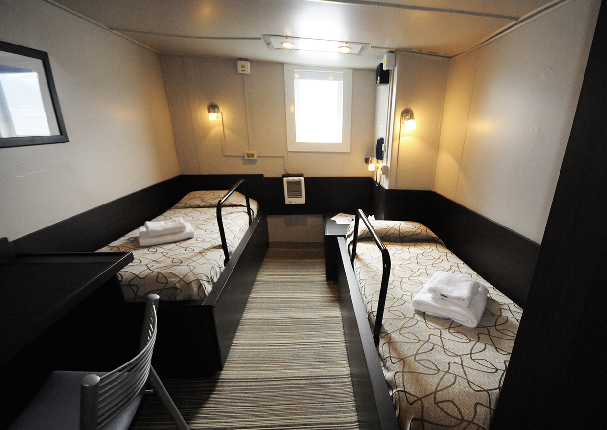 Cabin of  MS Ushuaia: Twin bed cabin Standard Plus