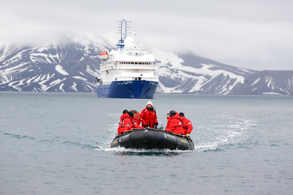 Zodiac cruise from Sea Spirit