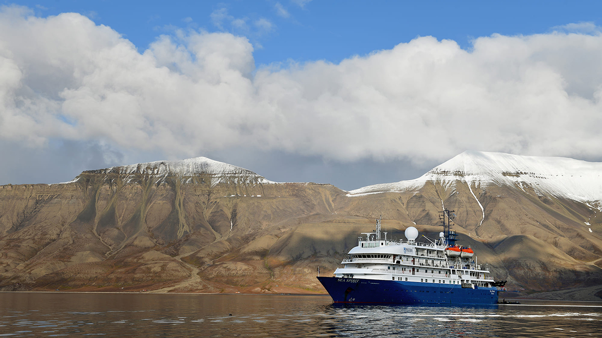 MV Sea Spirit, Adventfjord, Longyearbyen, Svalbard